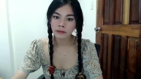 Snapshot of hot_yanna143 chatting on May 2026 04:30:01 AM Yanna online show from May 2026 04:30:01 AM