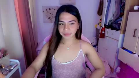 Snapshot of hot_zoe01 chatting on April 2026 02:51:01 AM ZOE online show from April 2026 02:51:01 AM