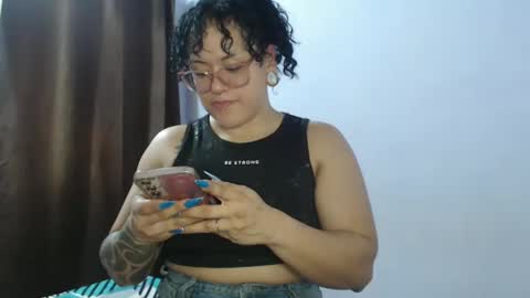 Snapshot of hotandpower10 chatting on January 2025 01:16:02 AM Hot and PowerHOPE U MISS ME online show from January 2025 01:16:02 AM