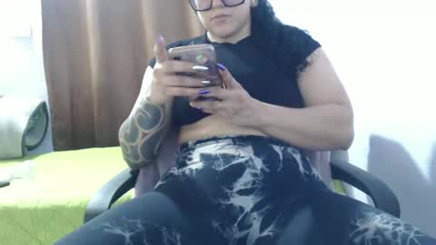 Snapshot of hotandpower10 chatting on February 2025 02:06:01 AM Hot and PowerHOPE U MISS ME online show from February 2025 02:06:01 AM