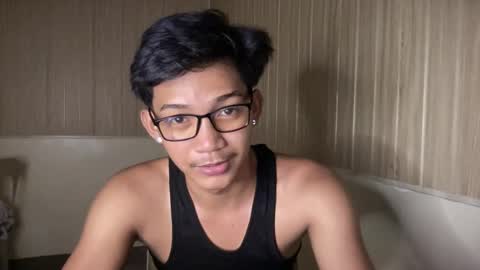 hotasian_jerome online show from May 2026 11:48:02 AM