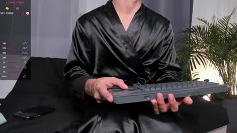 Snapshot of hotay_ chatting on January 2025 02:58:02 AM Andrew xdres08 online show from January 2025 02:58:02 AM