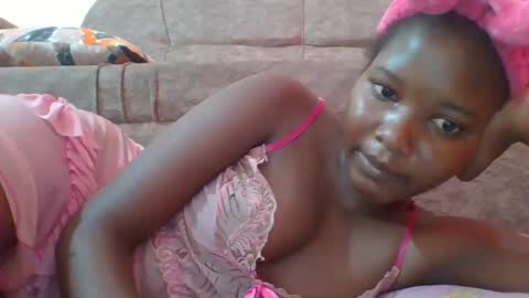 Snapshot of hotbabbee chatting on January 2025 07:50:01 AM love online show from January 2025 07:50:01 AM