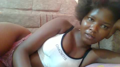 Snapshot of hotbabbee chatting on February 2025 07:29:02 AM love online show from February 2025 07:29:02 AM
