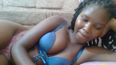Snapshot of hotbabbee chatting on February 2025 06:44:02 PM love online show from February 2025 06:44:02 PM