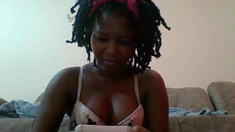 Snapshot of hotbabbee chatting on February 2025 04:37:01 AM love online show from February 2025 04:37:01 AM