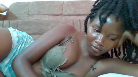 Snapshot of hotbabbee chatting on March 2025 12:47:01 PM love online show from March 2025 12:47:01 PM