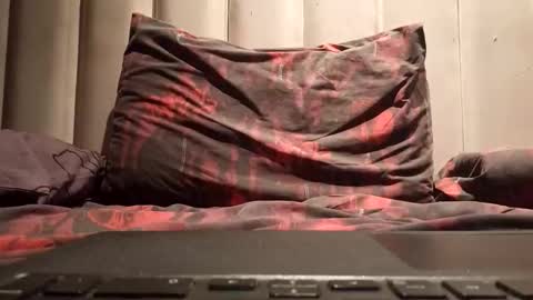 hotbeast00 online show from December 2025 08:02:01 PM