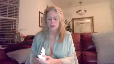 hotblondemilf1962 online show from January 2025 09:19:02 AM