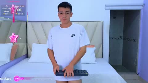 Snapshot of hotboy21_ chatting on September 2025 03:34:01 AM hotboy21_ online show from September 2025 03:34:01 AM