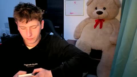 Hotboyshorny online show from April 2026 01:31:02 PM
