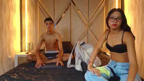 Snapshot of hotcouple_222 chatting on November 2025 08:02:01 AM hotcouple_222 online show from November 2025 08:02:01 AM