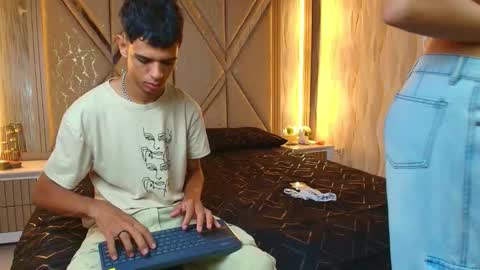 Snapshot of hotcouple_222 chatting on November 2025 07:41:02 AM hotcouple_222 online show from November 2025 07:41:02 AM