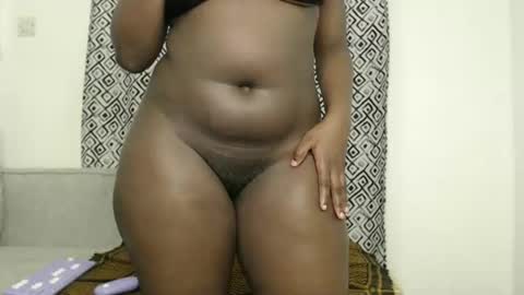 Snapshot of hotcurvykeisha chatting on November 2025 04:45:02 AM Hotcurvykeisha online show from November 2025 04:45:02 AM