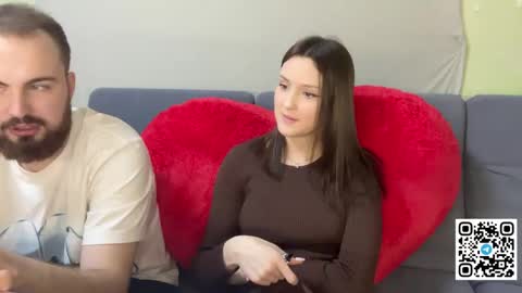 Max and Alina online show from April 2026 07:16:02 PM