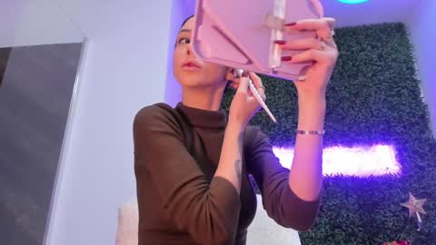 hotfallingdevil online show from November 2025 05:54:01 AM