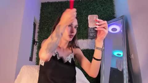 hotfallingdevil online show from June 2026 06:05:02 AM