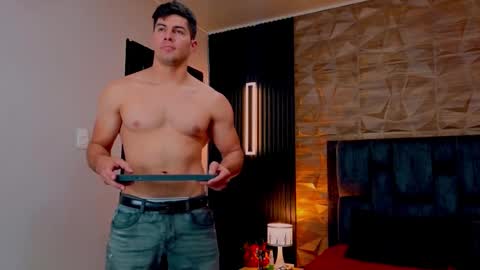 Snapshot of hotfuckers4uu chatting on October 2025 07:35:02 PM felipe marcello online show from October 2025 07:35:02 PM