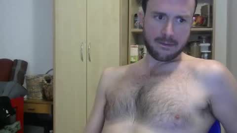 Snapshot of hotgardenersexy chatting on March 2026 07:08:02 PM Le jardinier sexy online show from March 2026 07:08:02 PM