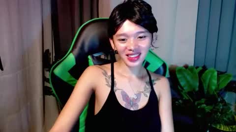 Snapshot of hotgirlronaxx chatting on December 2025 02:28:01 AM hotgirlronaxx online show from December 2025 02:28:01 AM