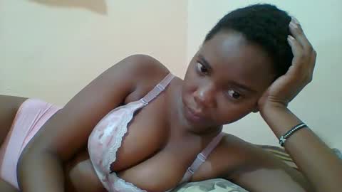 Queen online show from February 2025 04:59:01 AM