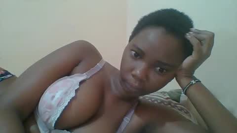 Queen online show from February 2025 05:18:02 AM