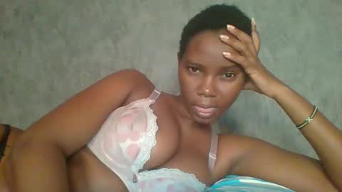 Queen online show from February 2025 01:20:01 PM