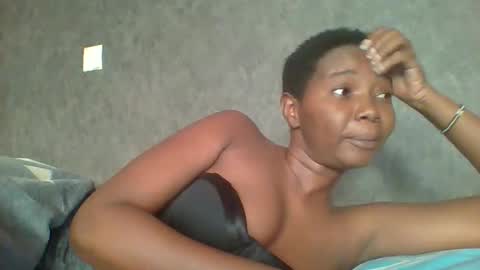 Queen online show from February 2025 09:30:02 AM