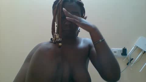 Queen online show from October 2025 08:26:01 PM