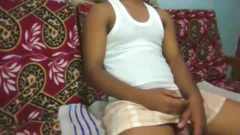 Snapshot of hotguyy001 chatting on January 2026 02:15:01 AM hotguyy001 online show from January 2026 02:15:01 AM