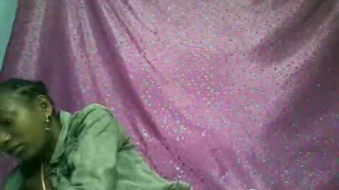 veronique online show from November 2025 02:27:02 PM