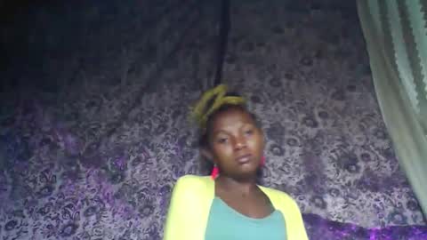 Snapshot of hotiesveronique chatting on February 2026 07:18:01 PM veronique online show from February 2026 07:18:01 PM