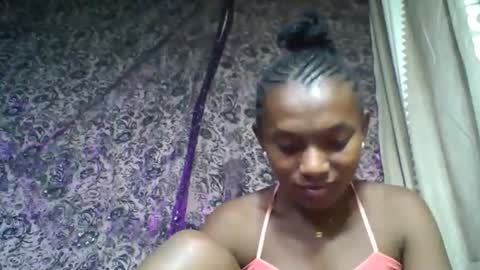 Snapshot of hotiesveronique chatting on February 2026 08:04:02 PM veronique online show from February 2026 08:04:02 PM