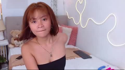 Snapshot of hotina_ chatting on September 2025 09:13:02 AM tina online show from September 2025 09:13:02 AM