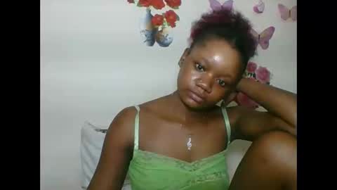 Snapshot of hotjeylee chatting on September 2025 02:22:02 AM LOYCE online show from September 2025 02:22:02 AM