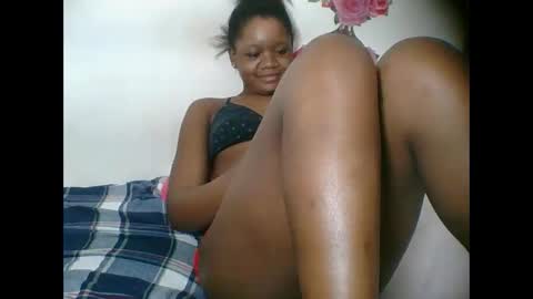 Snapshot of hotjeylee chatting on September 2025 05:15:02 PM LOYCE online show from September 2025 05:15:02 PM