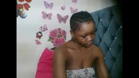 Snapshot of hotjeylee chatting on September 2025 12:27:02 AM LOYCE online show from September 2025 12:27:02 AM