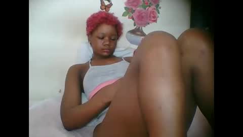 Snapshot of hotjeylee chatting on October 2025 09:07:02 AM LOYCE online show from October 2025 09:07:02 AM