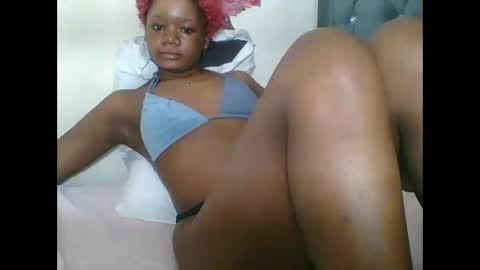 Snapshot of hotjeylee chatting on October 2025 11:35:01 PM LOYCE online show from October 2025 11:35:01 PM