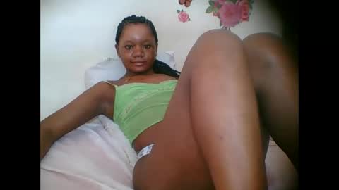 Snapshot of hotjeylee chatting on October 2025 09:41:02 AM LOYCE online show from October 2025 09:41:02 AM