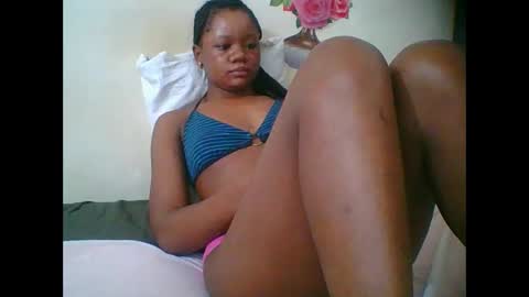 Snapshot of hotjeylee chatting on October 2025 03:18:01 AM LOYCE online show from October 2025 03:18:01 AM