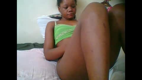 Snapshot of hotjeylee chatting on October 2025 07:42:01 AM LOYCE online show from October 2025 07:42:01 AM