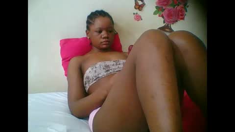 Snapshot of hotjeylee chatting on November 2025 02:12:01 AM LOYCE online show from November 2025 02:12:01 AM