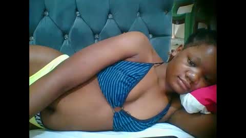 Snapshot of hotjeylee chatting on November 2025 10:36:01 AM LOYCE online show from November 2025 10:36:01 AM