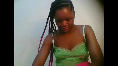 Snapshot of hotjeylee chatting on November 2025 08:52:01 PM LOYCE online show from November 2025 08:52:01 PM