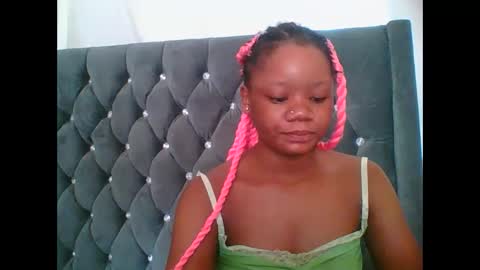 Snapshot of hotjeylee chatting on December 2025 07:13:02 AM LOYCE online show from December 2025 07:13:02 AM