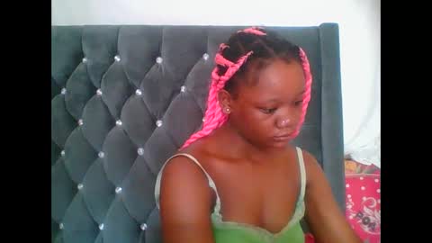 Snapshot of hotjeylee chatting on December 2025 08:09:01 AM LOYCE online show from December 2025 08:09:01 AM