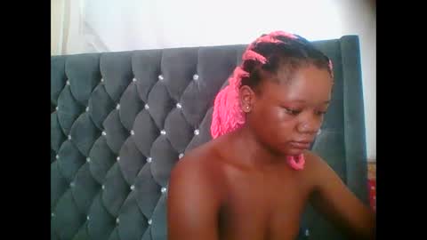 Snapshot of hotjeylee chatting on December 2025 07:15:02 AM LOYCE online show from December 2025 07:15:02 AM