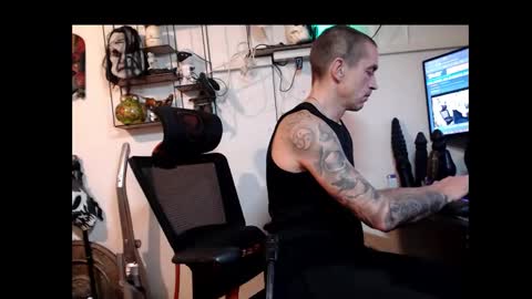 Snapshot of hotkinkytat chatting on December 2024 06:49:02 PM hotkinkytat online show from December 2024 06:49:02 PM