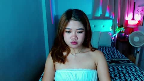 Snapshot of hotlayla_ chatting on January 2025 12:00:01 PM Layla online show from January 2025 12:00:01 PM